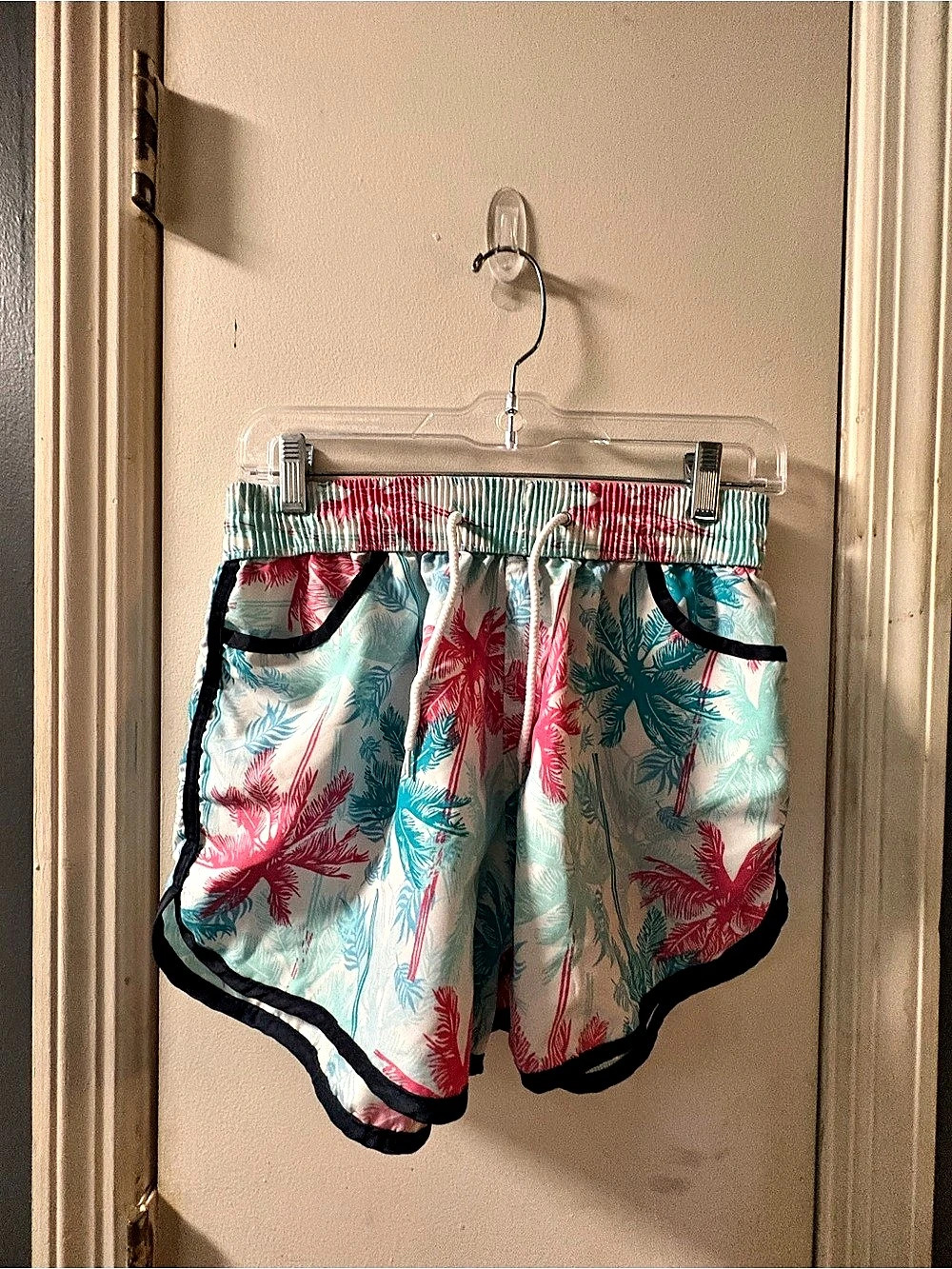Floral Printed Shorts in Blue & Pink Like New size L